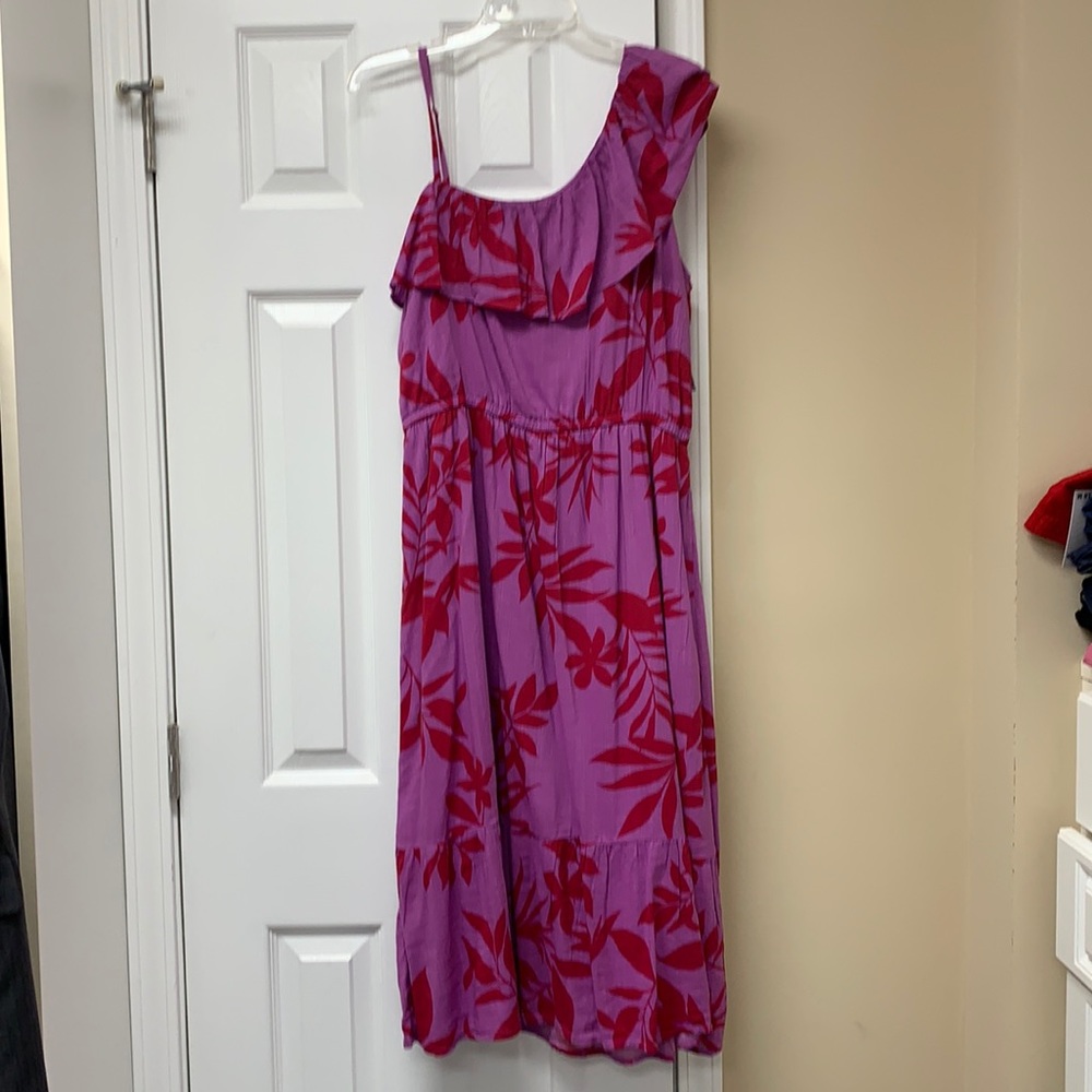 Old navy dress worn once!!